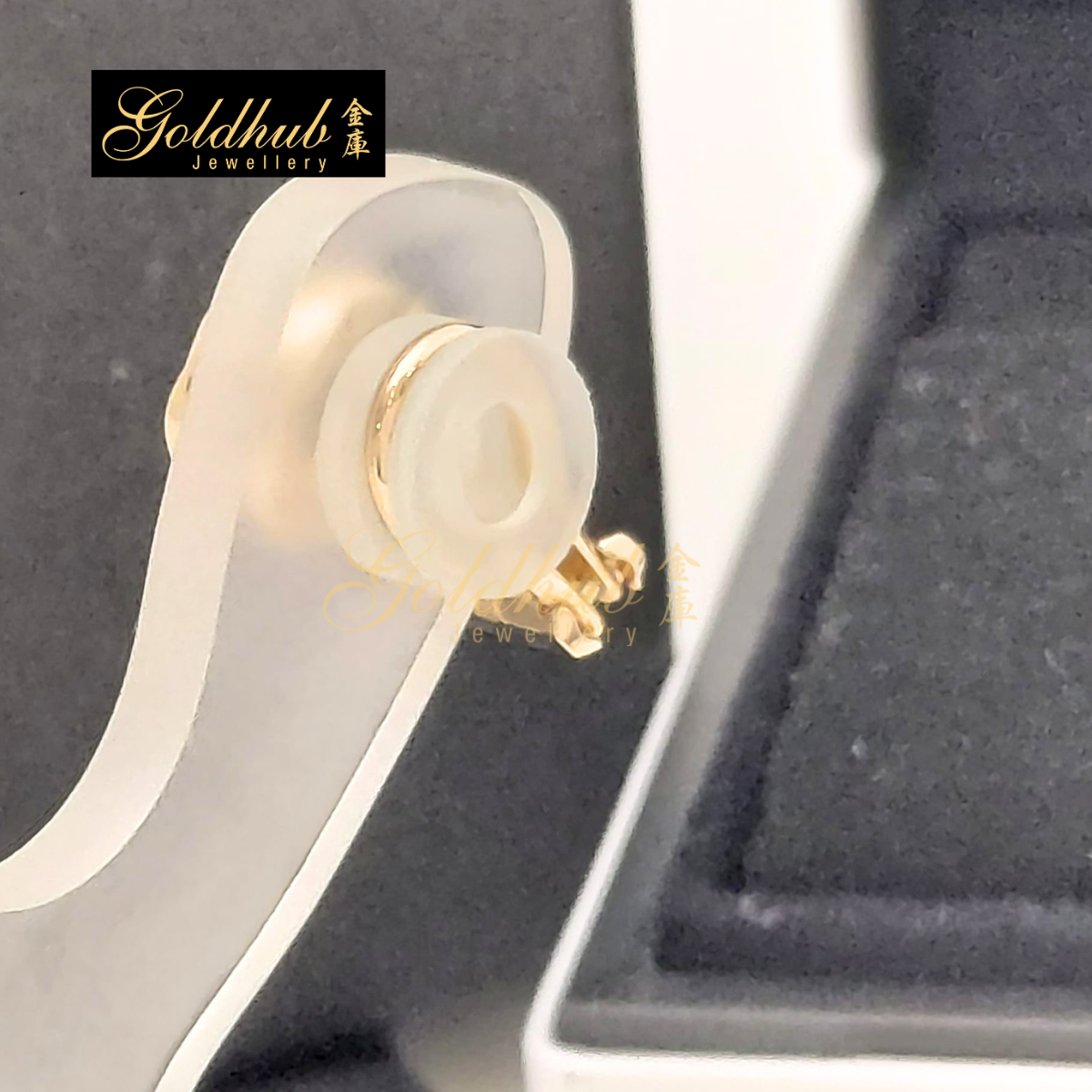 Chanel Coco Single Earring Clip, set with 1 Diamond in Rose Gold