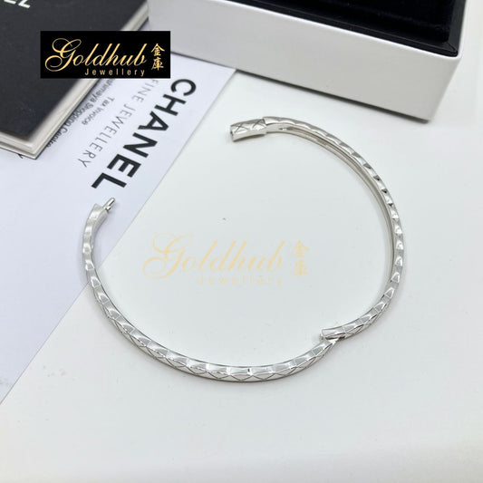 Chanel Coco Crush Bracelet, Quilted Motif, Mini Version in white Gold, Size S