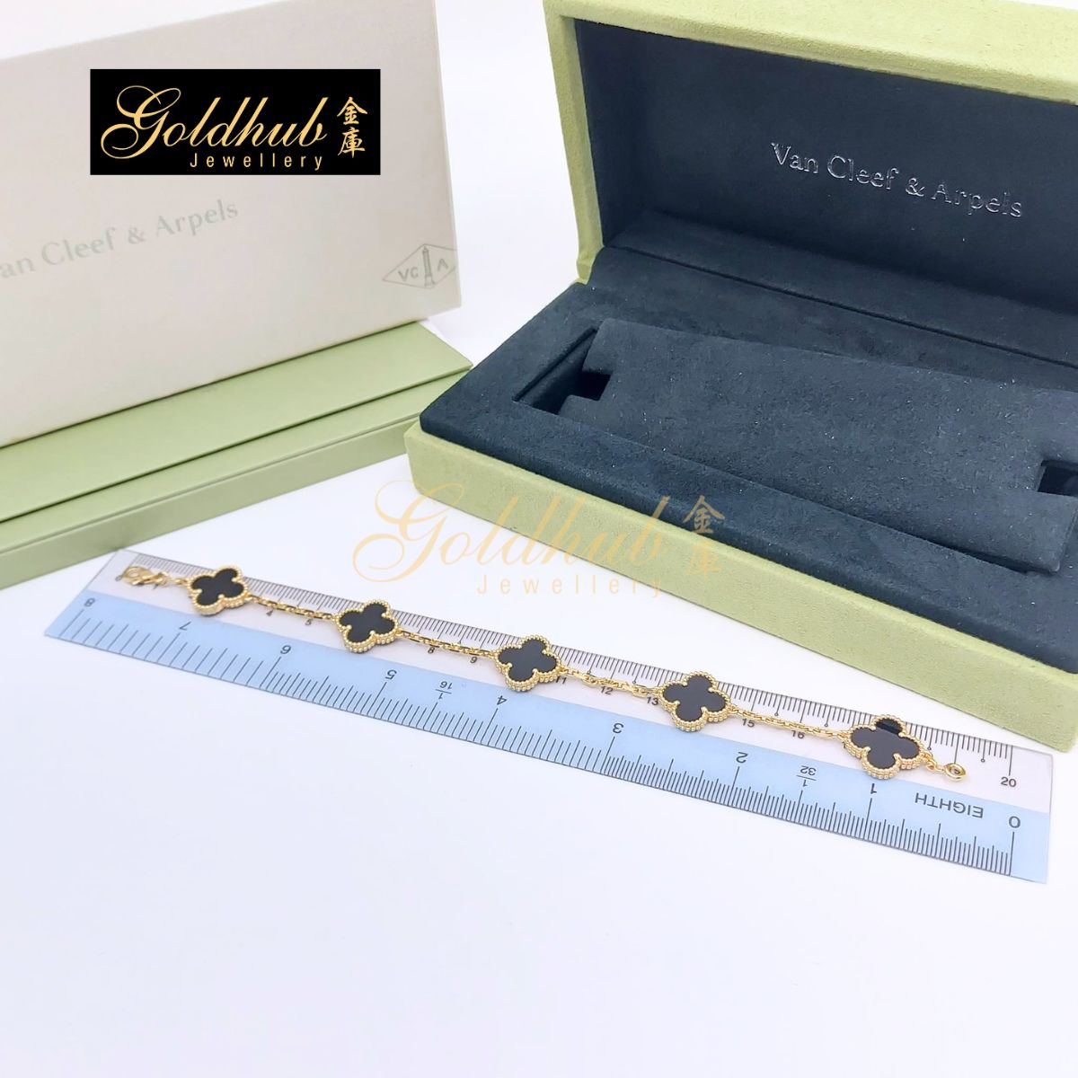 Van Cleef & Arpels Vintage Alhambra 5-Motif Bracelet, Onyx in Yellow Gold