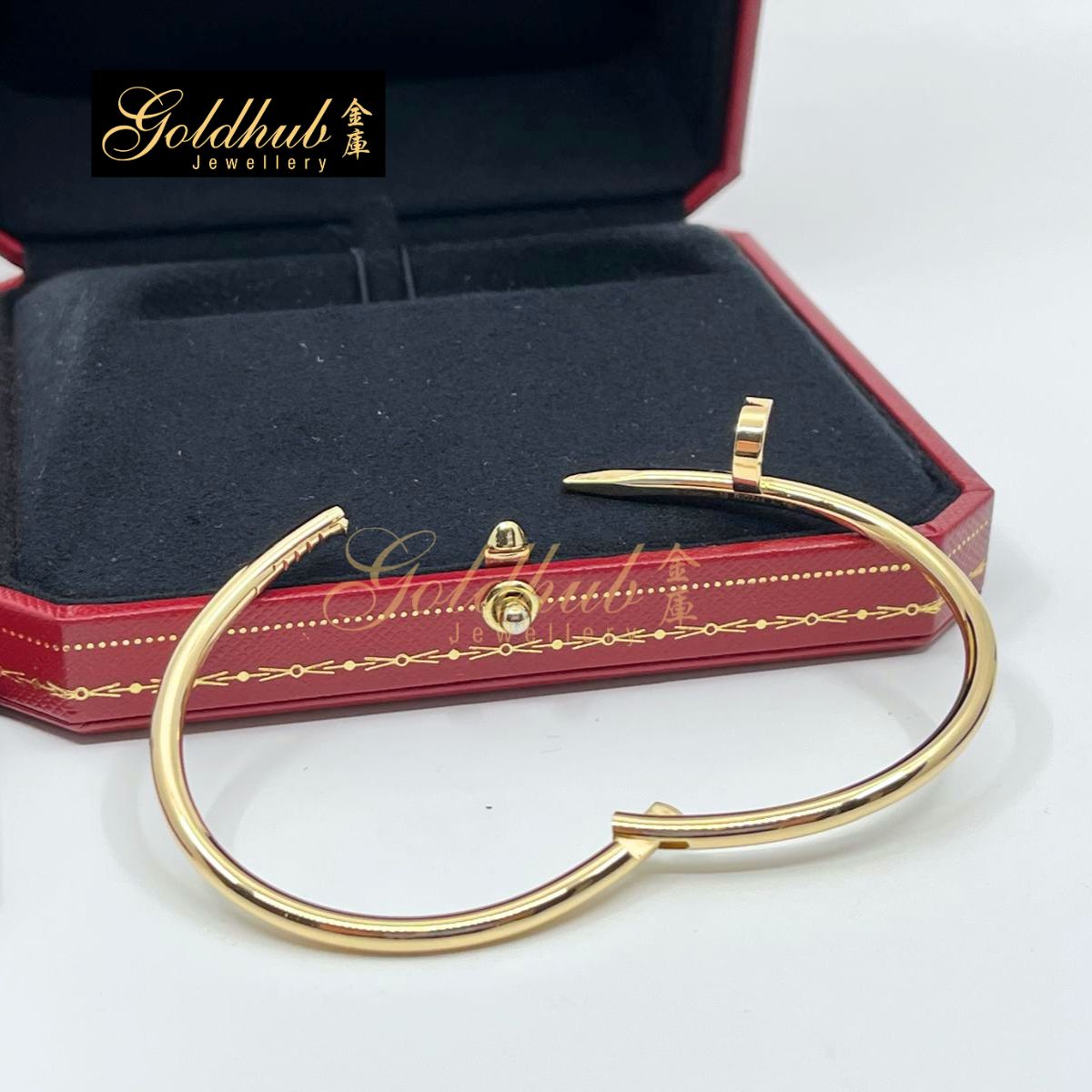 Cartier Juste Un Clou Bracelet, Classic Model in Yellow Gold, Size 18