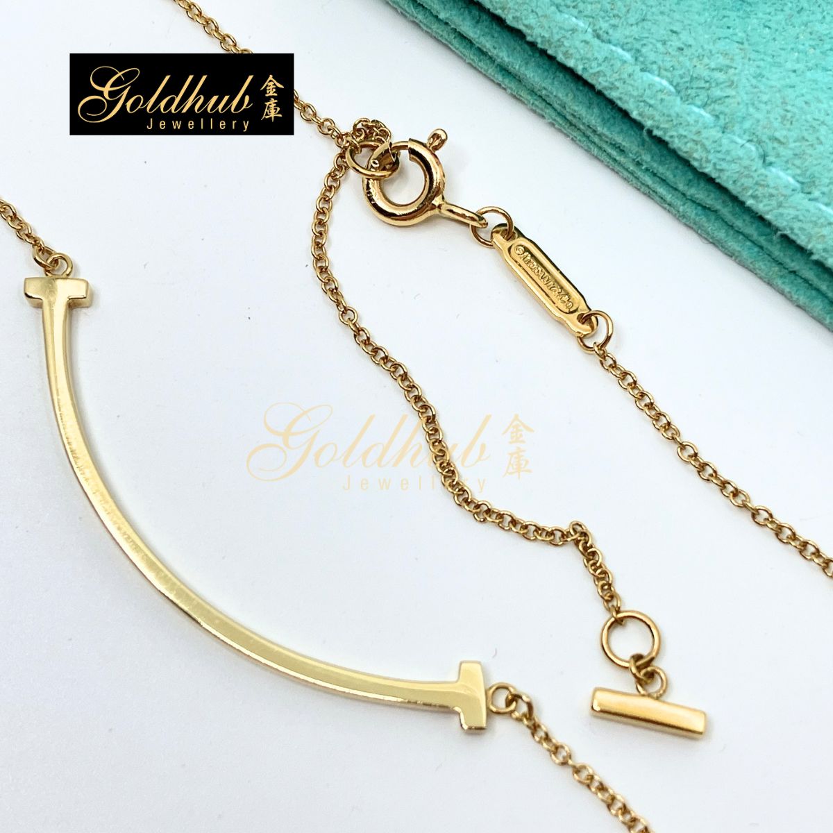 Tiffany T, Smile Pendant, Small in Yellow Gold in Yellow Gold