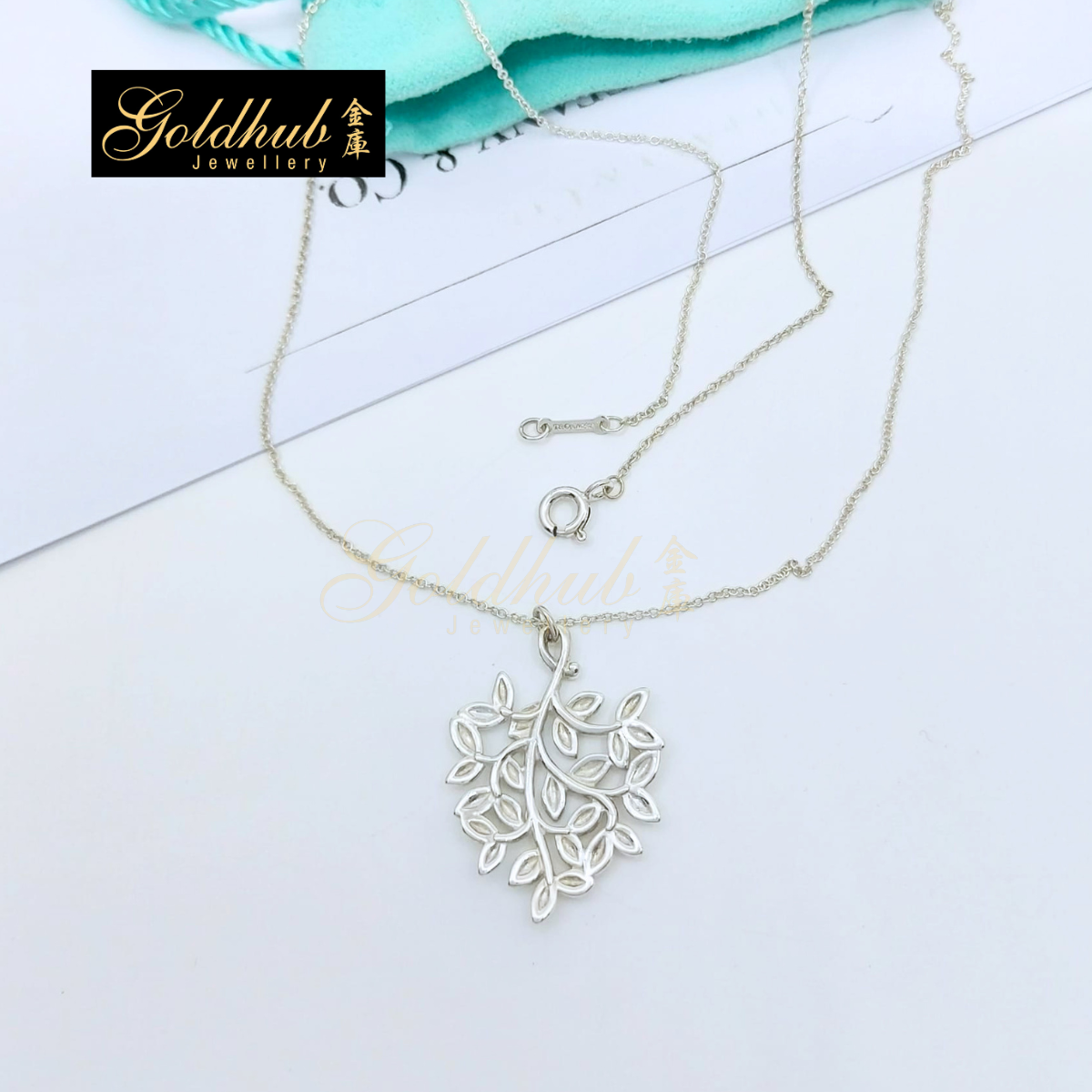 Tiffany & Co Paloma Picasso Olive Leaf Pendant in Silver