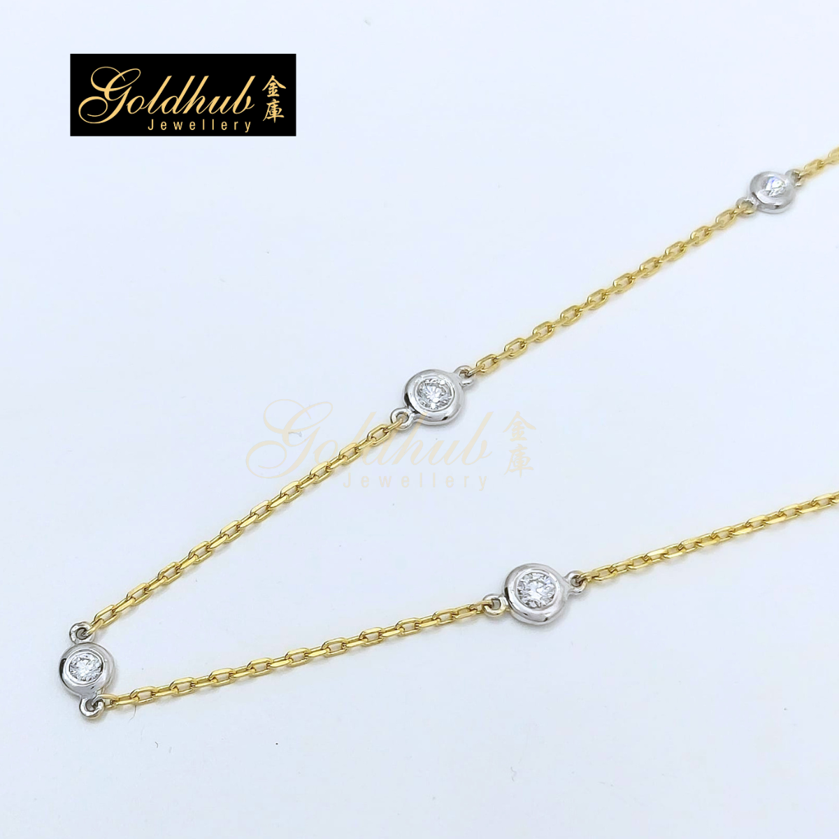 Diamond Necklace in Yellow Gold