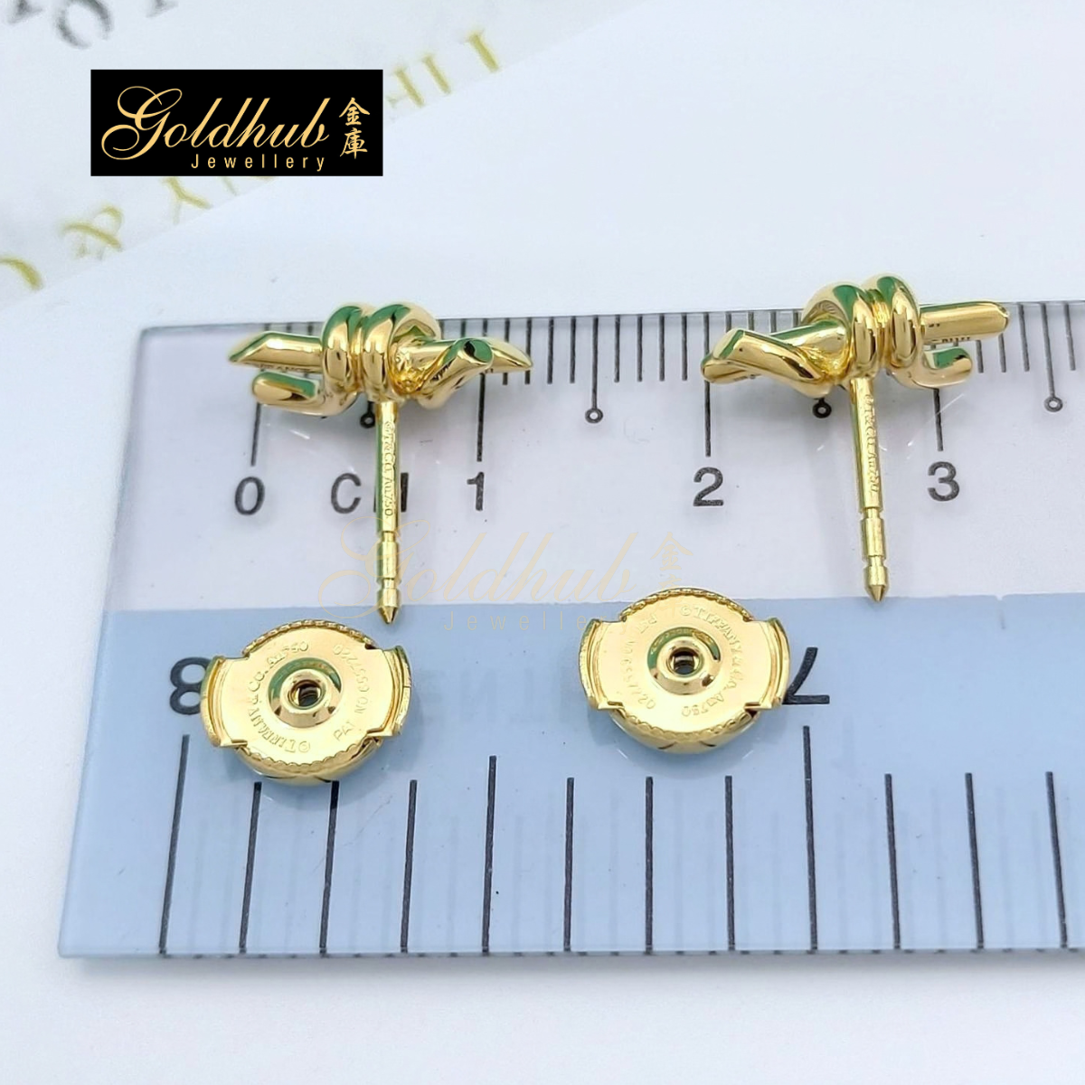Tiffany Knot Small Earrings in Yellow Gold