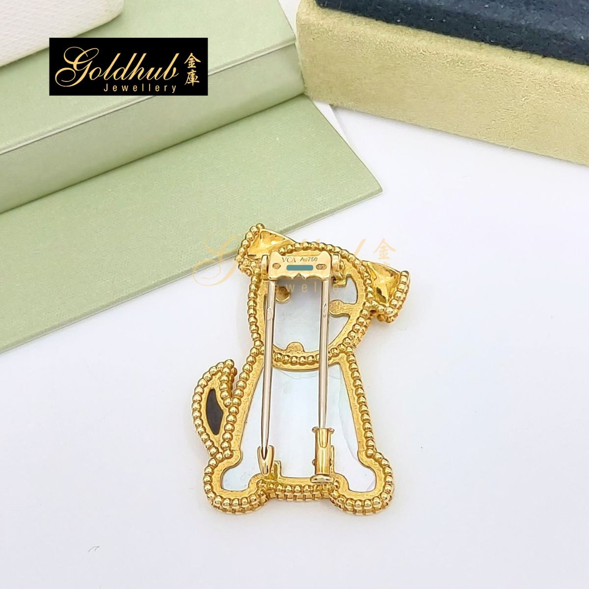 Van Cleef & Arpels Lucky Animals Dog Clip, Mother of Pearl Onyx in Yellow Gold